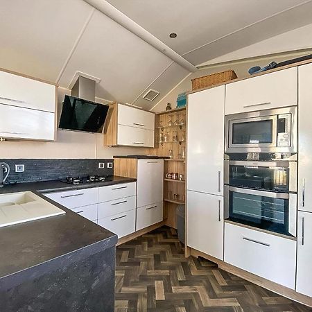 Luxury Caravan At Seaview Holiday Park In Kent Ref 47034Pb 위트스터블 외부 사진